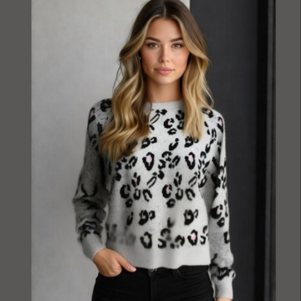 Planet Gold Harbor Mist Animal Print Trend Gray Black Pink Sweater Pullover Top